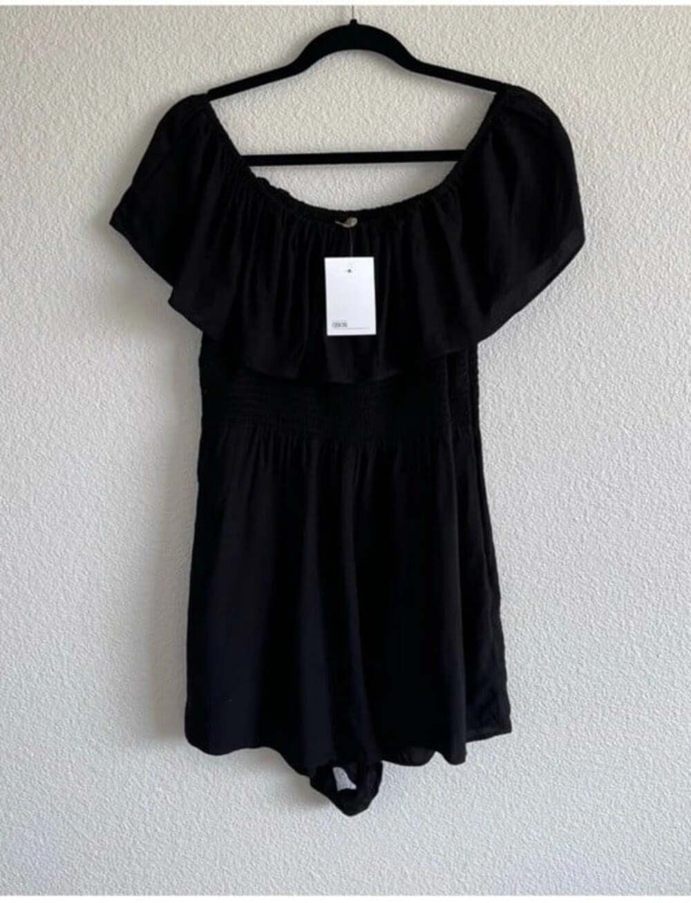 NWT ASOS Women’s Off The Shoulder Ruffle Playsuit With Shirring Size 14 Black